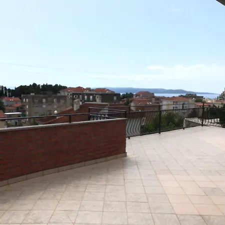 Apartman Lada Appartement *