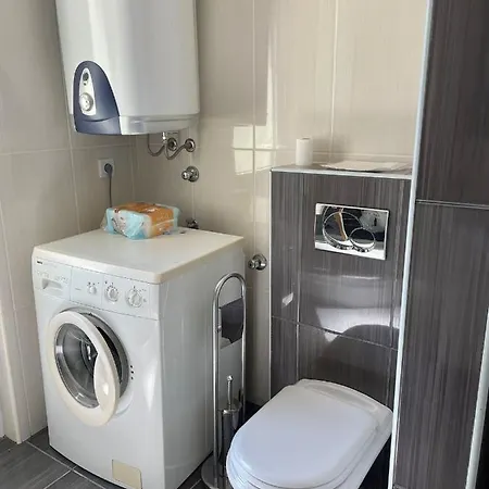 Apartman Lada Appartement *